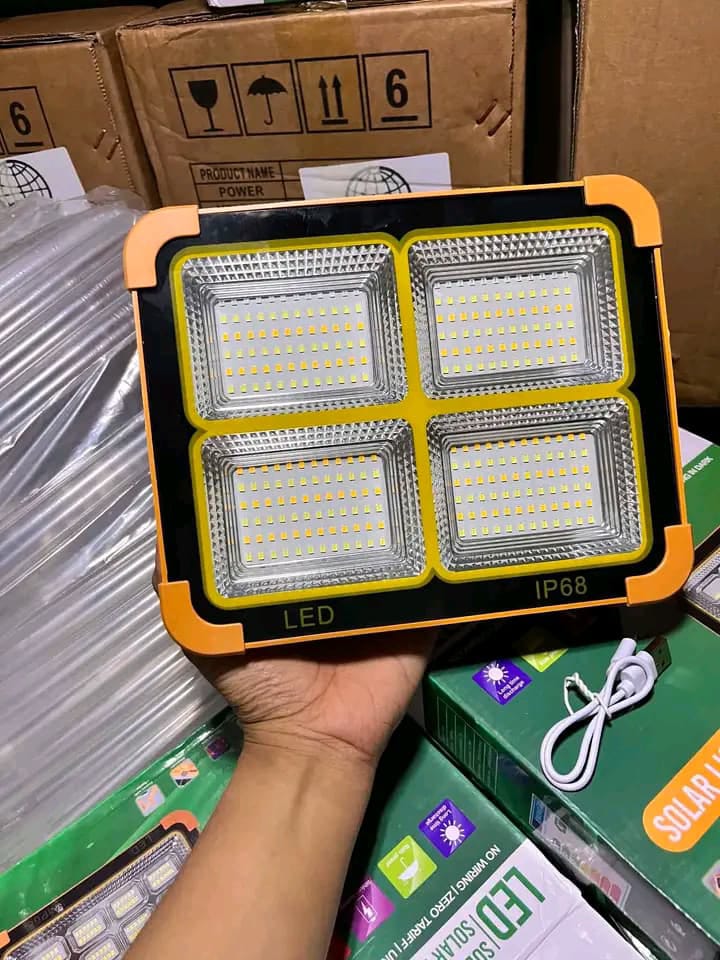 Chargeable by Soler and electricity light